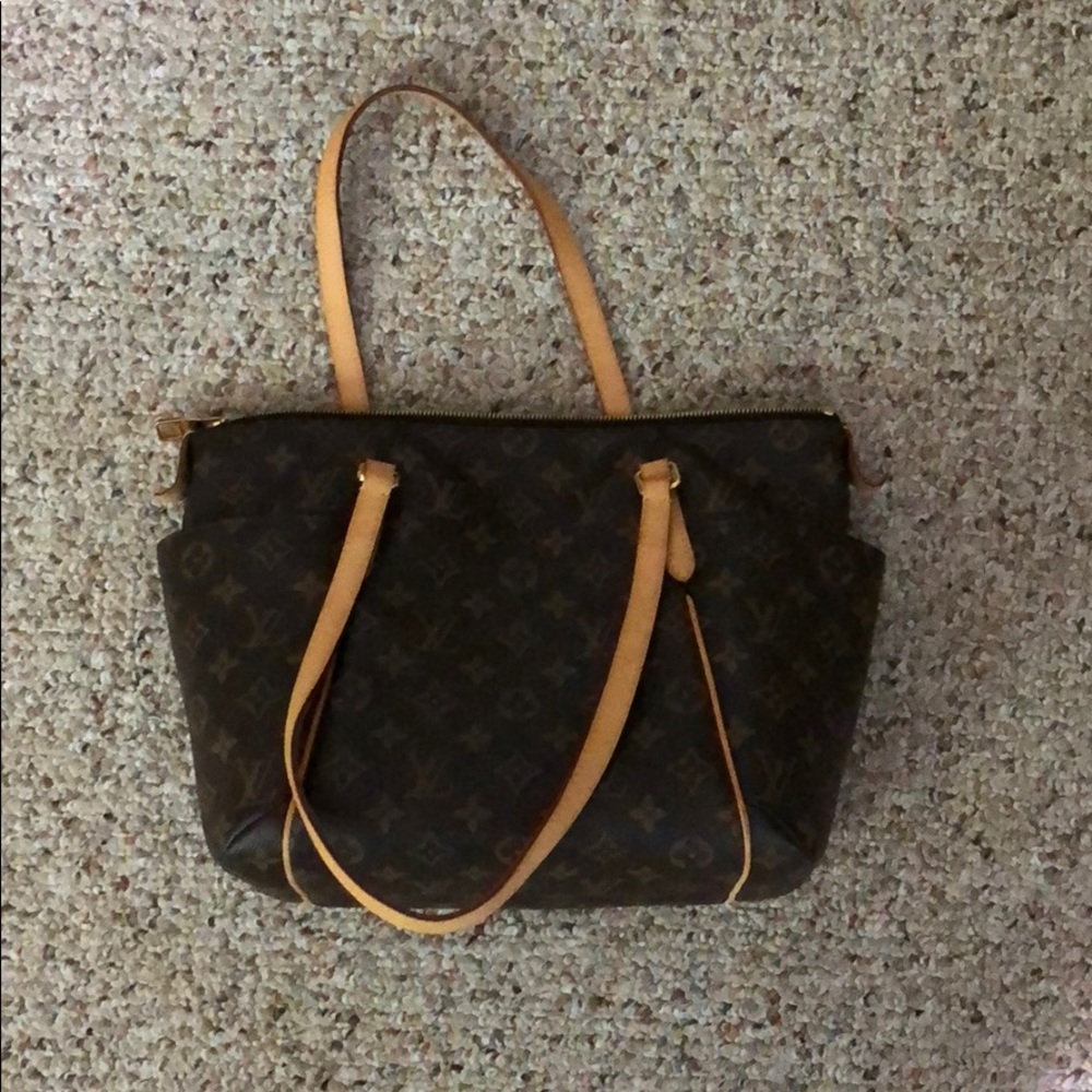 Louis Vuitton Canvas